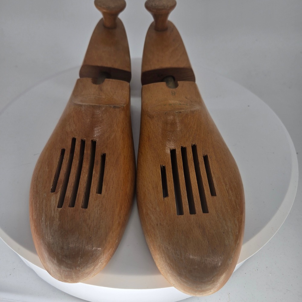 Nadex Vintage Wooden Shoe Trees Size‎ 8 Ventilated Slotted Natural Wood Shapers